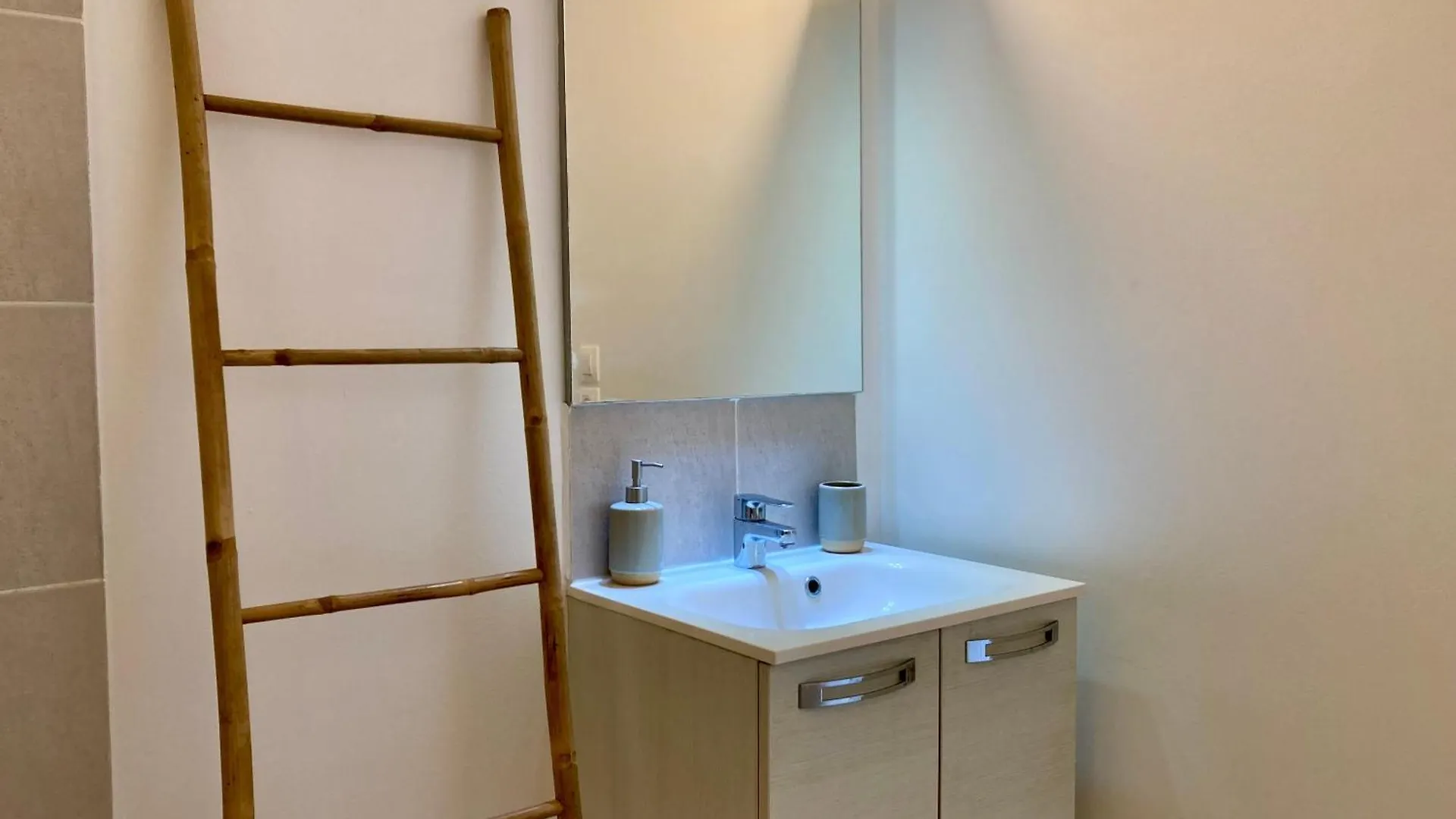 Logement Charme Vanille - Gosier - 2 Chambres - Piscine - Wifi - Parking Le Gosier  Guadeloupe